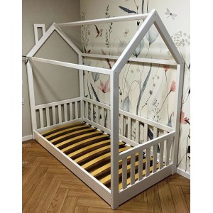 Детская кровать-домик Монтессори-3