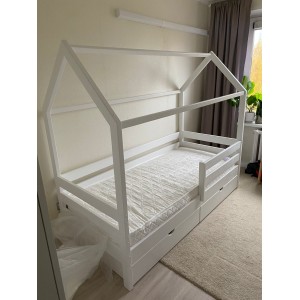 Детская кровать-домик Малыш